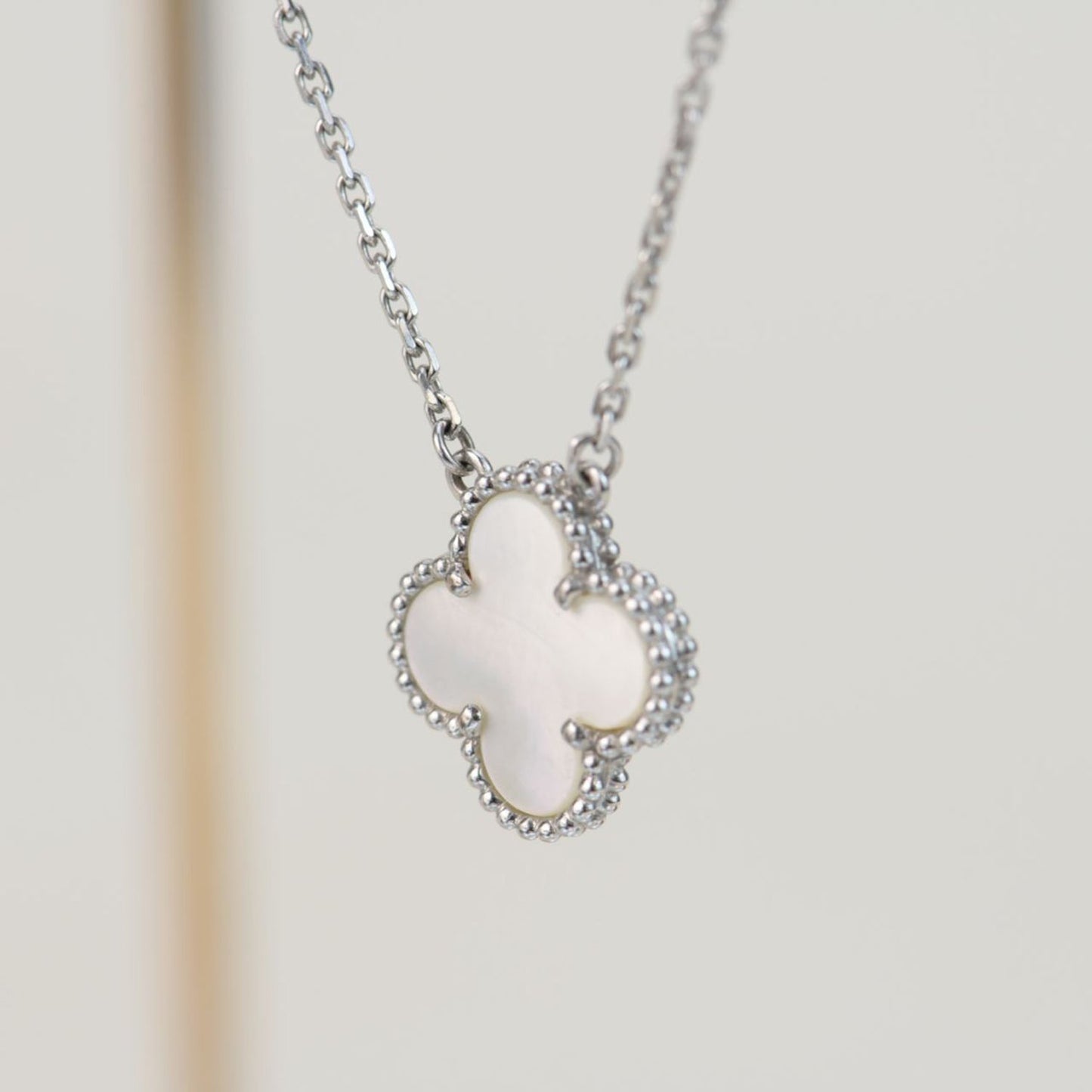 Mysitc CLOVER  15MM WHITE MOTHER-OF-PEARL SILVER