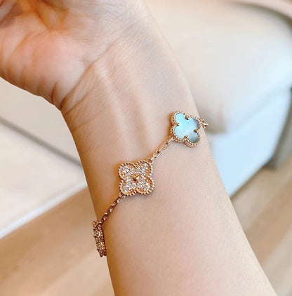 [Mysitc ]New CLOVER 5 MOTIF GRAY MOP BRACELET COLLECTION