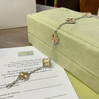 [Mysitc ]New  CLOVER 5 MOTIF LASER BRACELET COLLECTION