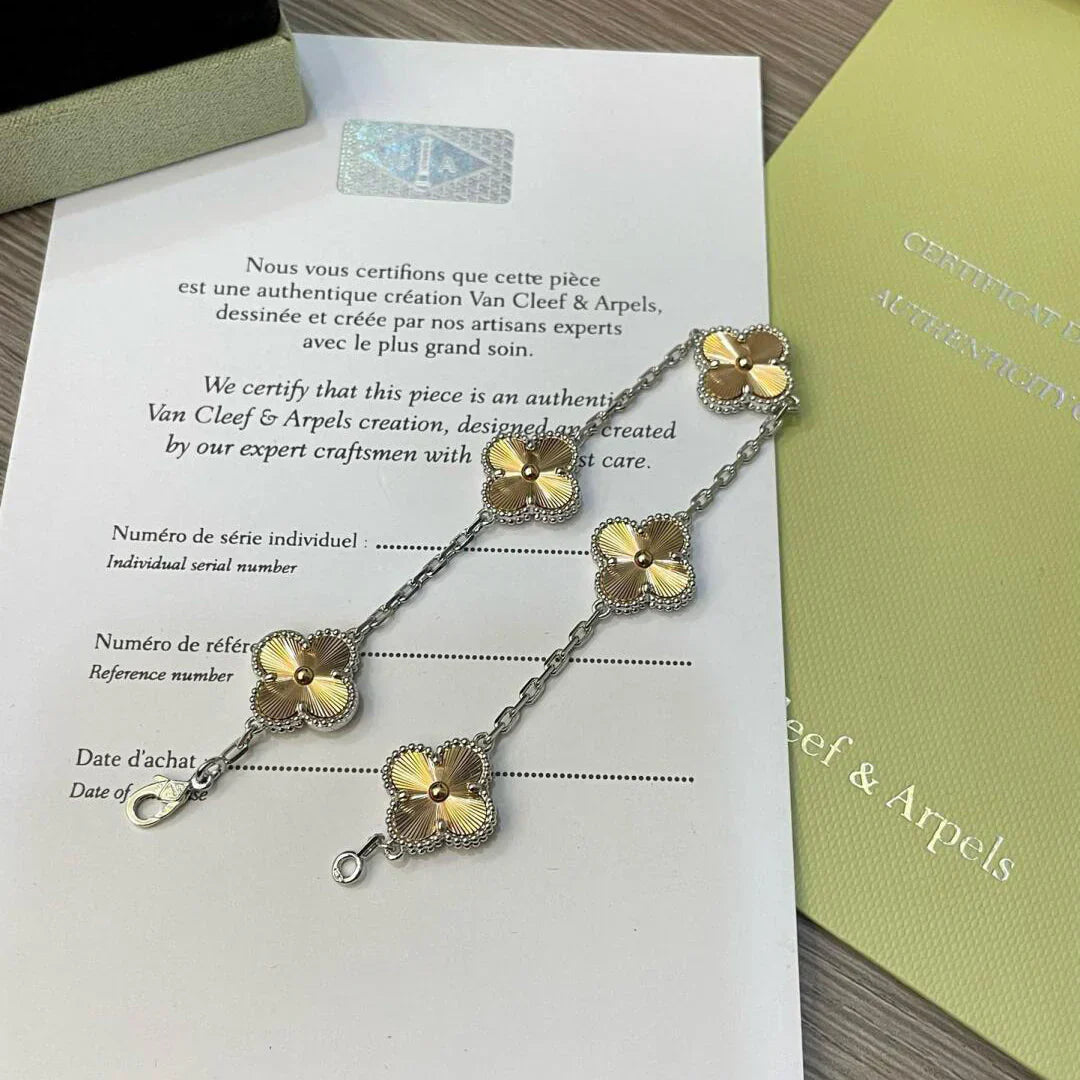 [Mysitc ]New  CLOVER 5 MOTIF LASER BRACELET COLLECTION