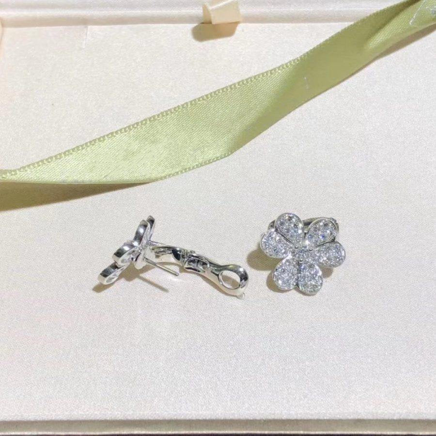 ミスティック フリヴォル シルバー フラワー ダイヤモンド ピアス