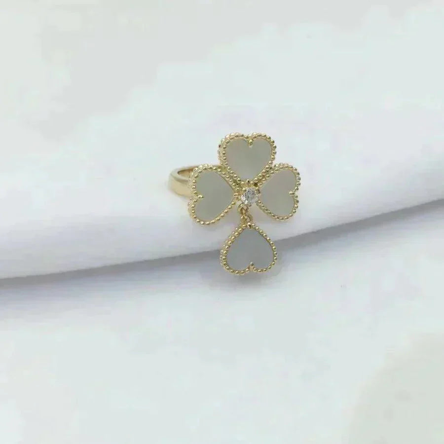 Mysitc SWEET CLOVER WHITE MOP RING